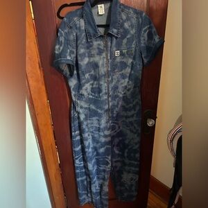 Lucy & Yak Tie Dye Denim Ragan